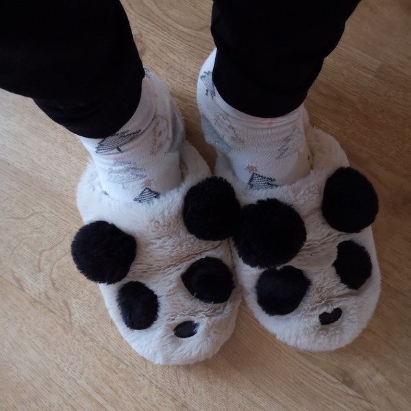 Show us your slippers!