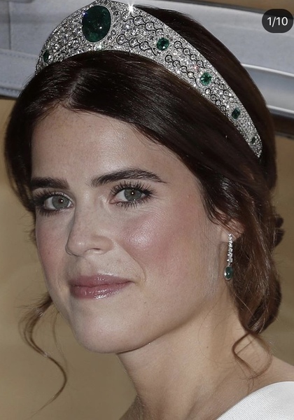 Royal style: Max and Wax and whacky hats