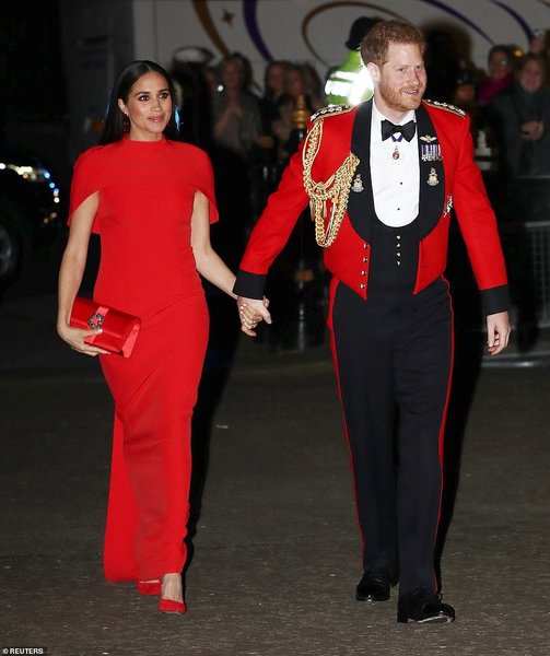 Does anyone want a thread for people who are happy for Harry and Meghan? Thread  3