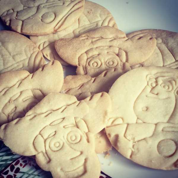 To ask you to show me your baking/food?