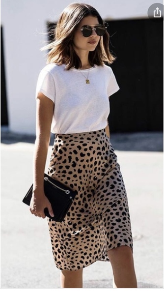 What can I wear with this skirt? (Picture)