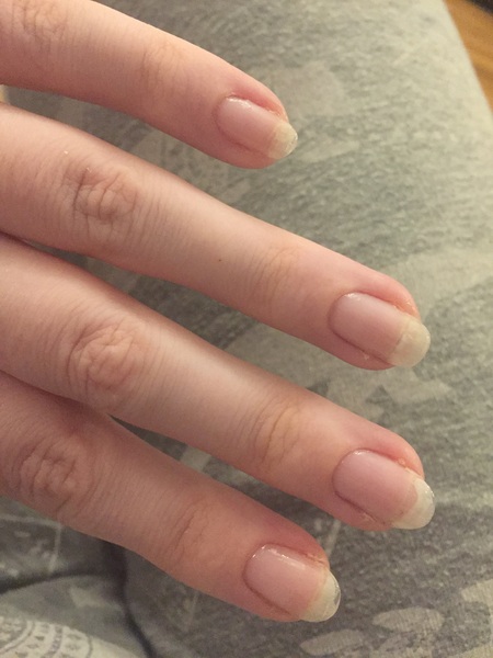 Nail polish stop nail growth?