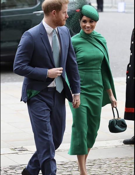 Royal style: Max and Wax and whacky hats