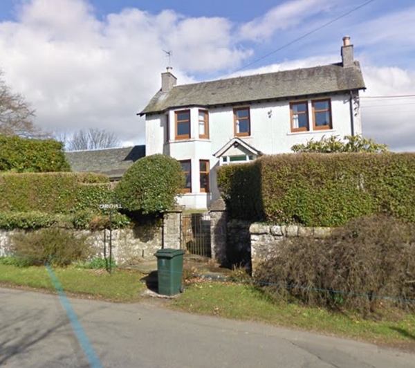 What colour to paint these window frames and door?