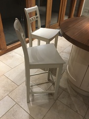 Do you have a breakfast bar?