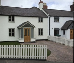 What colour to paint these window frames and door?