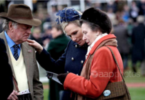 Royal style: Max and Wax and whacky hats
