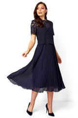 Dress for a wedding - help!