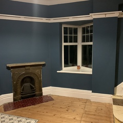 Paint colour for to complement dark blue / tranquil dawn