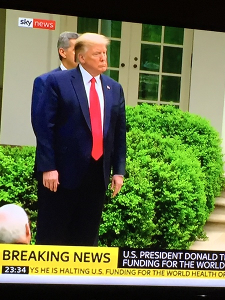 to be watching with my jaw dropped as Trump goes into full meltdown at his press briefing?
