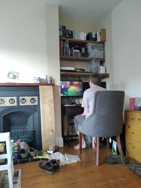 To wonder why all the 'WFH' COVID experts, journalists, MPs etc  are filmed with bookshelves behind...