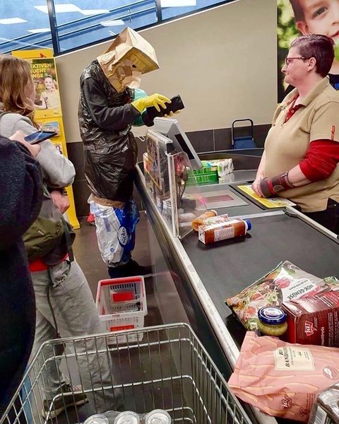 What mask should I buy to wear to supermarket?