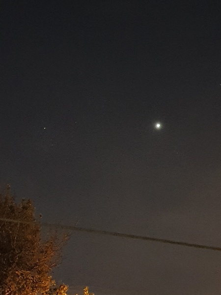 Omigod... the moon!