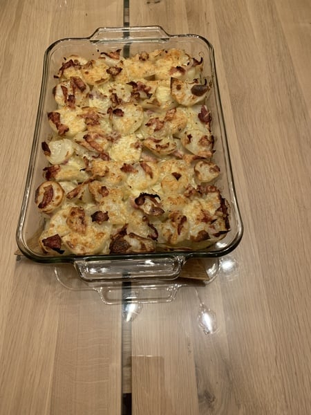 Photos, how do you attach them ?