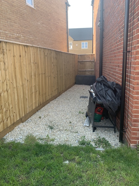 What to do with this area of garden?