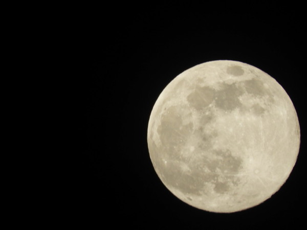 Anyone excited about he big full moon tonight?