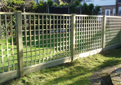 AIBU - garden fence issue would you do it anyway?