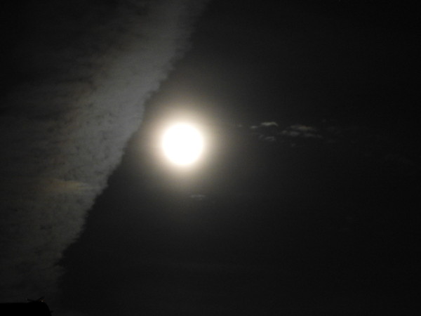 Anyone excited about he big full moon tonight?