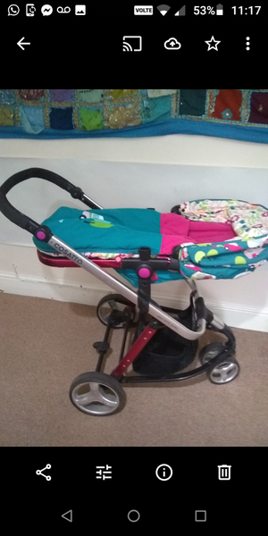 AIBU sold a pram but she wants refund