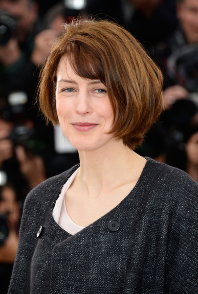 Please tell which actress this is - driving me crazy!