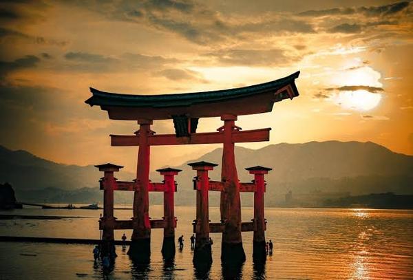 Following on from the Bath thread, which was really interesting, what places give you a really good feel when you visit?