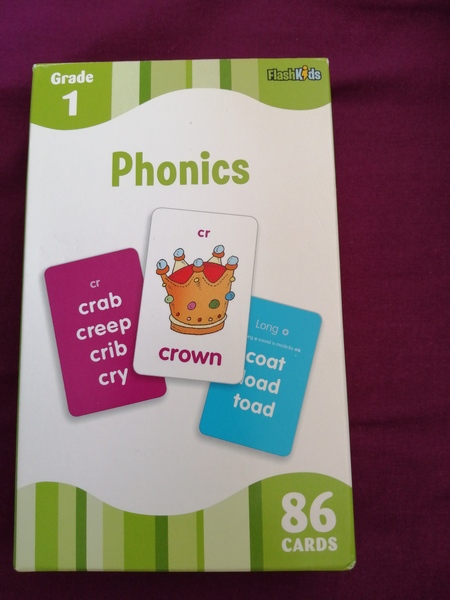 How to help 5 year olds to read? Tell them there is no rule to pronunciation? Or explain them some basic rules and exceptions?