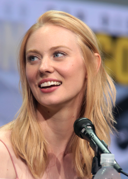 Please tell which actress this is - driving me crazy!