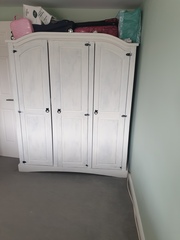 Help with bedroom paint colours please