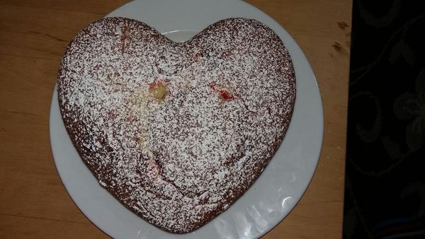 Share with Betty Crocker a picture of a cake or bake that you’ve made with your family