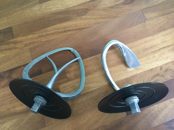 Should the beater smell so metallic?