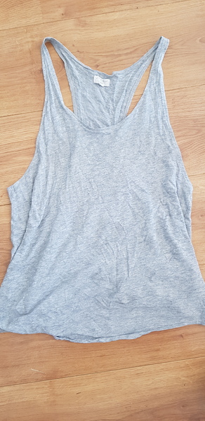 Please help me find tops like this!