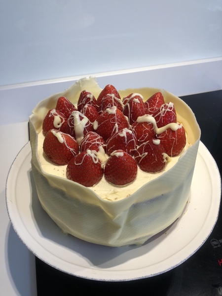 Share with Betty Crocker a picture of a cake or bake that you’ve made with your family