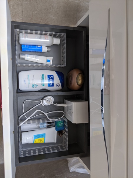 🐌 Fantastic Skincare: Vanities Are The New Shelf Porn