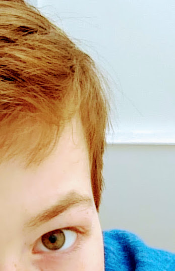 Properly violet or green eyes?