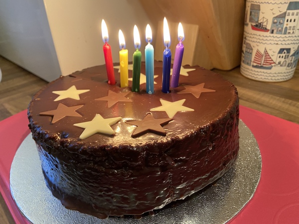 Share with Betty Crocker a picture of a cake or bake that you’ve made with your family