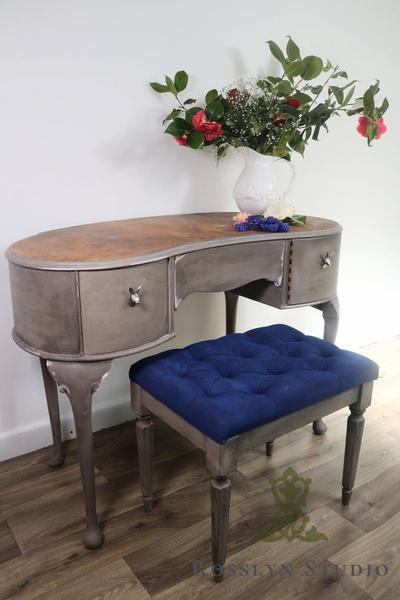 Do you have a dressing table? Come talk to me.