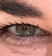 Properly violet or green eyes?