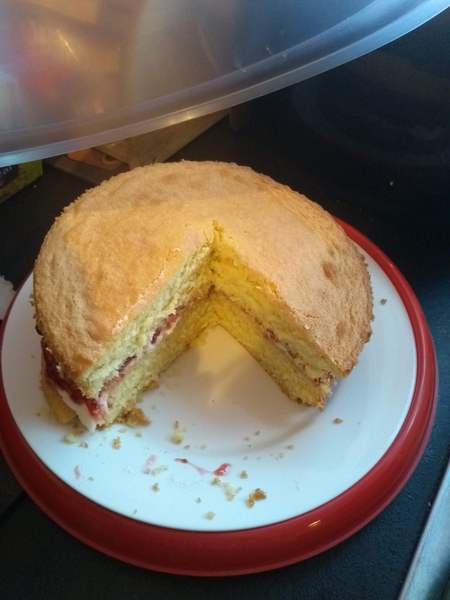 Share with Betty Crocker a picture of a cake or bake that you’ve made with your family