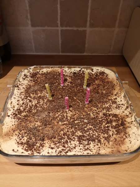 Share with Betty Crocker a picture of a cake or bake that you’ve made with your family