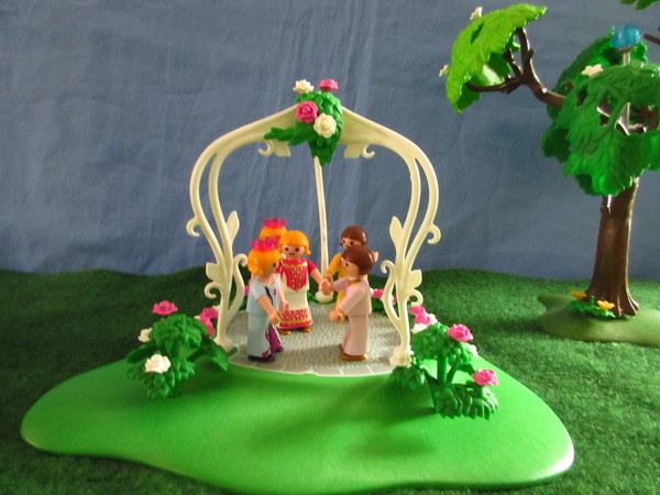 An outbreak of Covid-19 has occurred for the Playmobil people in our house...