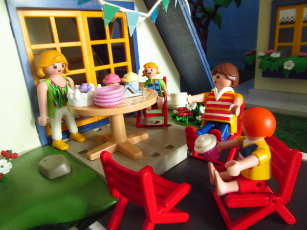 An outbreak of Covid-19 has occurred for the Playmobil people in our house...