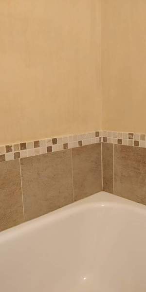 What colour to paint small bathroom?