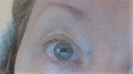 Properly violet or green eyes?