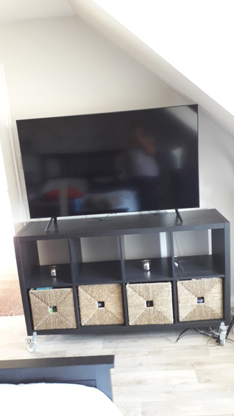 Teen boy bedroom - desks / tv