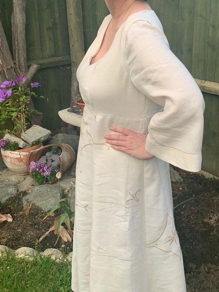 Looking for a free sewing pattern for a short victorian-esque jacket