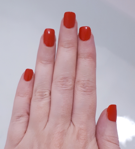 Best summer red nail polish