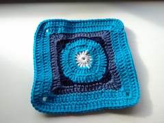 Woolly Hugs. Making a blanket for lovely Crazyladee and her family. We need help.