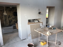 Colours for a complicated room