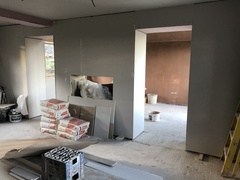 Colours for a complicated room