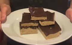 Share with Betty Crocker a picture of a cake or bake that you’ve made with your family